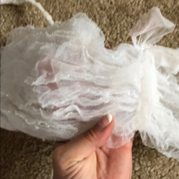 Beautiful white Lacey bra 🌸 - Picture 2 of 4